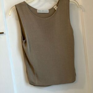 Valerie Stevens petites, women’s, shiny beige, soft rayon tank top. Size PS.